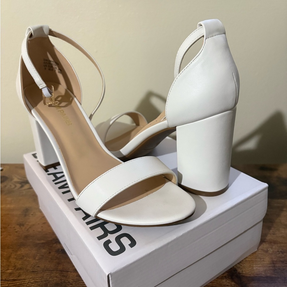 Elegant White Heeled Sandals